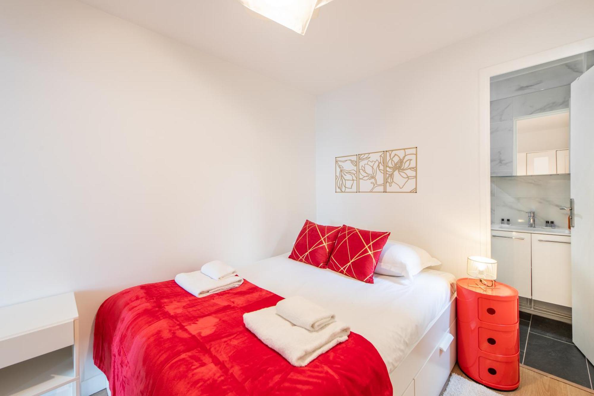 Spacious And Bright 2-Bedroom Large Apartment Very Close To Paris - Near Metro Boulogne-Billancourt Exterior foto